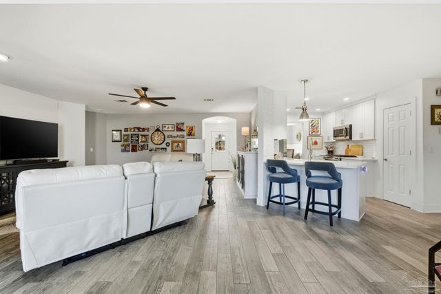 5562 Ponte Verde Ct, Pensacola, FL 32507