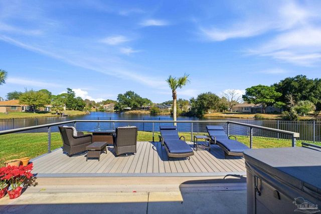 5562 Ponte Verde Ct, Pensacola, FL 32507