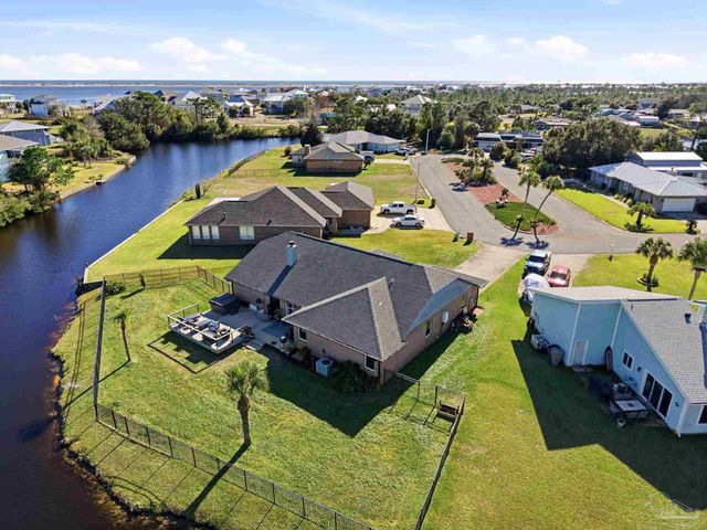 5562 Ponte Verde Ct, Pensacola, FL 32507