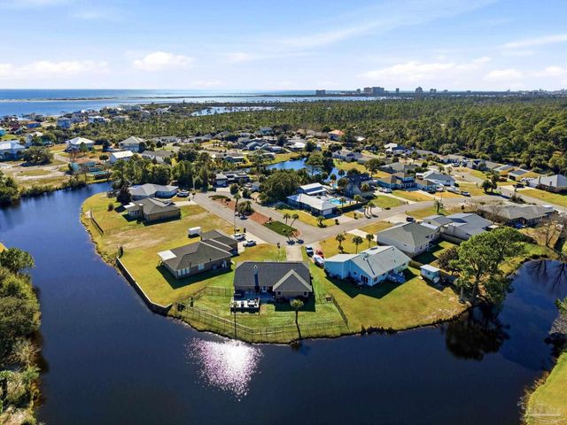 5562 Ponte Verde Ct, Pensacola, FL 32507