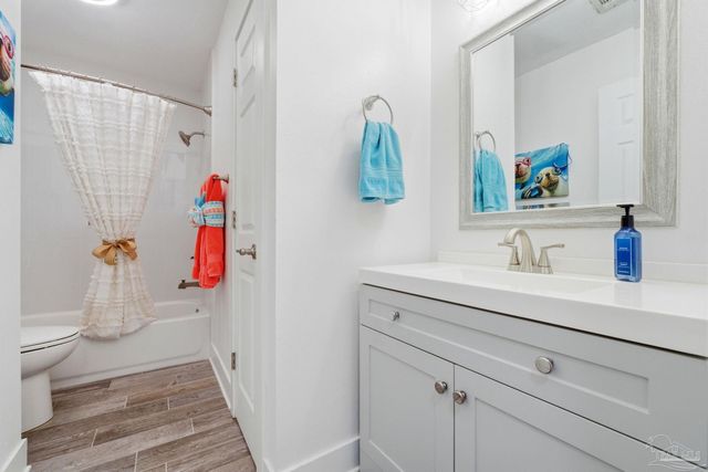 5562 Ponte Verde Ct, Pensacola, FL 32507