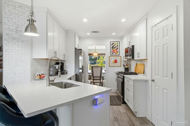 5562 Ponte Verde Ct, Pensacola, FL 32507