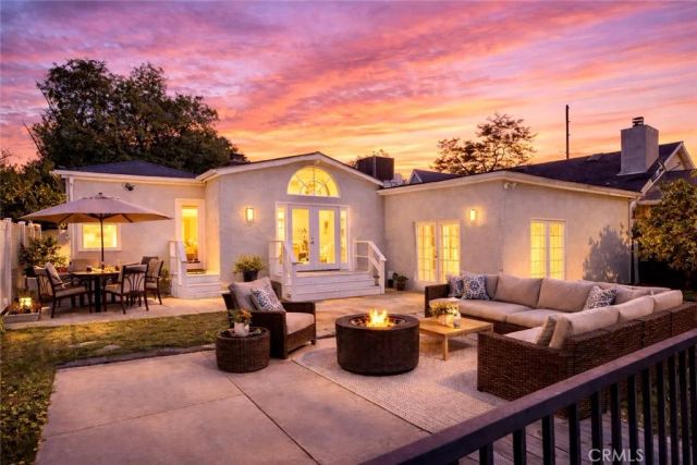 11814 Hesby Street, Valley Village, CA 91606