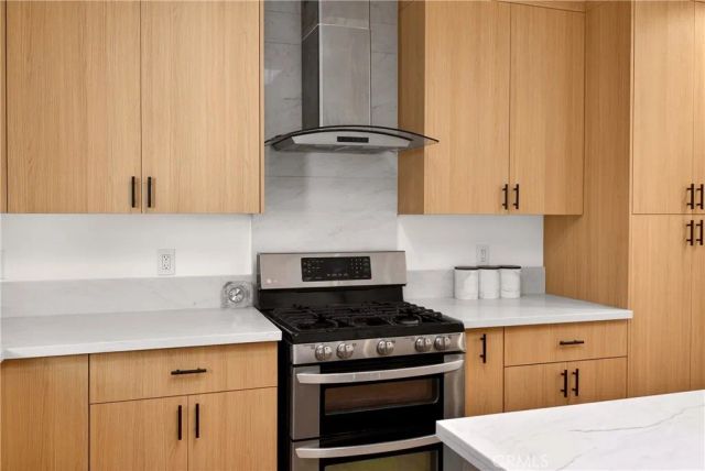 11814 Hesby Street, Valley Village, CA 91606