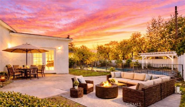 11814 Hesby Street, Valley Village, CA 91606