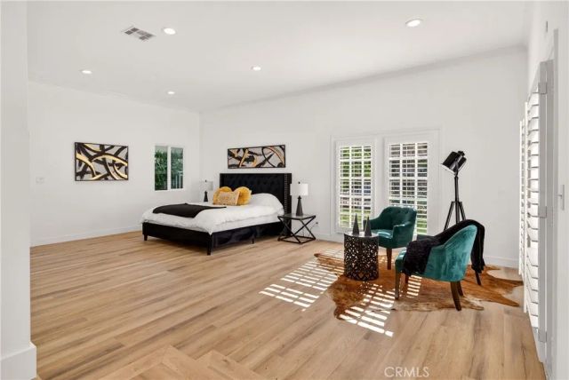 11814 Hesby Street, Valley Village, CA 91606