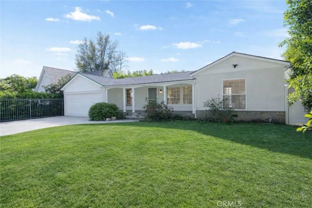 11814 Hesby Street, Valley Village, CA 91606