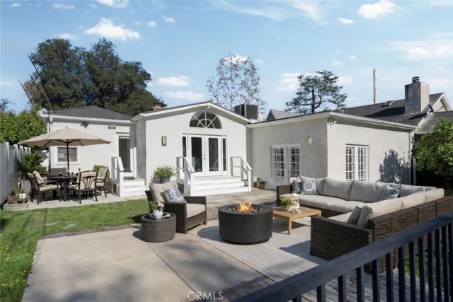 11814 Hesby Street, Valley Village, CA 91606