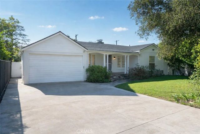 11814 Hesby Street, Valley Village, CA 91606