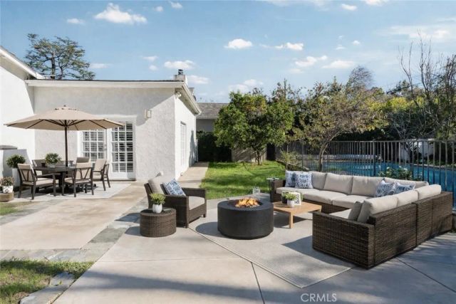 11814 Hesby Street, Valley Village, CA 91606