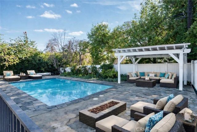 11814 Hesby Street, Valley Village, CA 91606