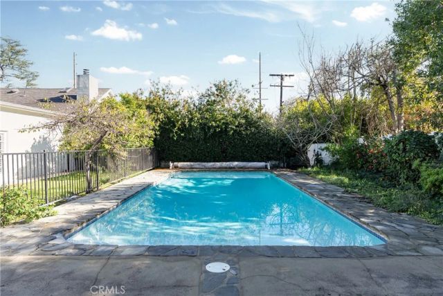 11814 Hesby Street, Valley Village, CA 91606