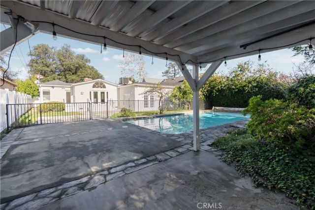 11814 Hesby Street, Valley Village, CA 91606