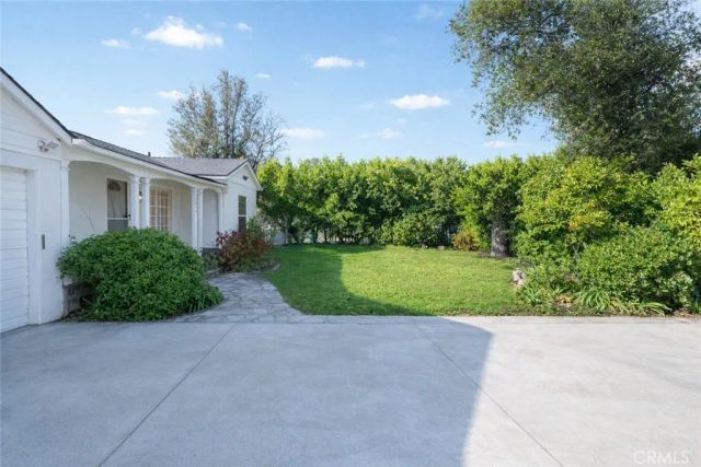 11814 Hesby Street, Valley Village, CA 91606