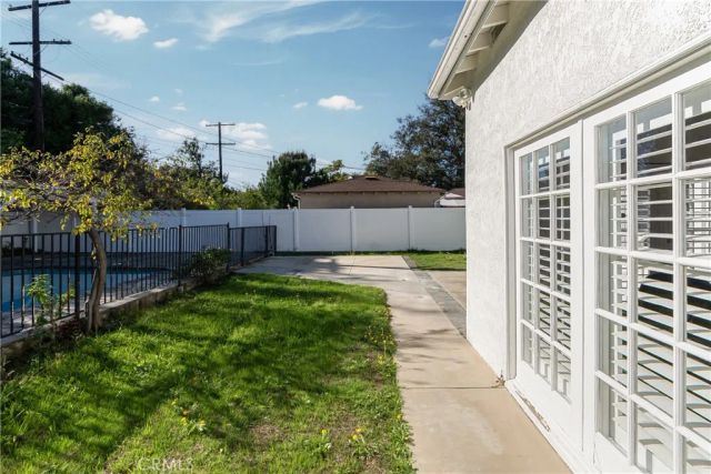 11814 Hesby Street, Valley Village, CA 91606