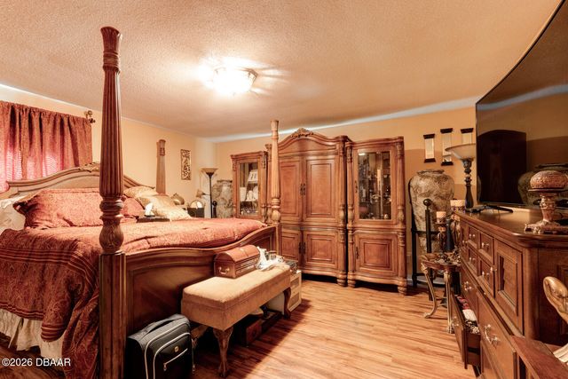 907 Oak Street, Daytona Beach, FL 32114