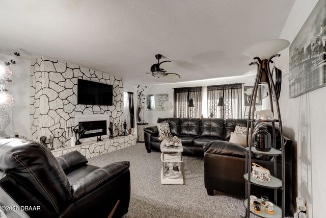 907 Oak Street, Daytona Beach, FL 32114