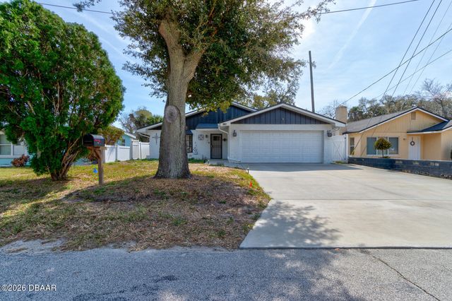 907 Oak Street, Daytona Beach, FL 32114