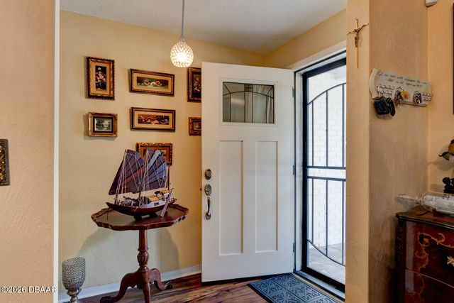 907 Oak Street, Daytona Beach, FL 32114