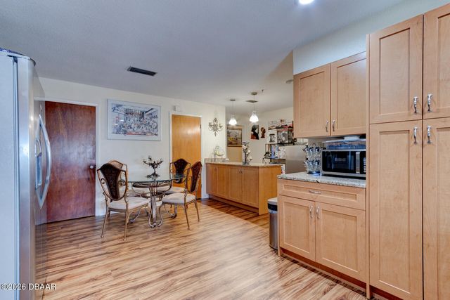 907 Oak Street, Daytona Beach, FL 32114