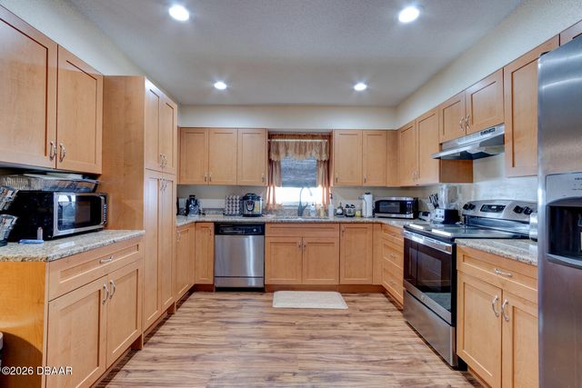 907 Oak Street, Daytona Beach, FL 32114