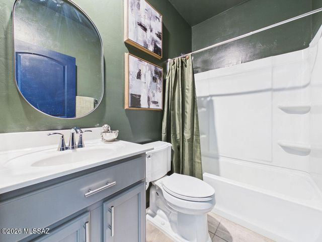 8015 N Scholes Avenue, Tucson, AZ 85741