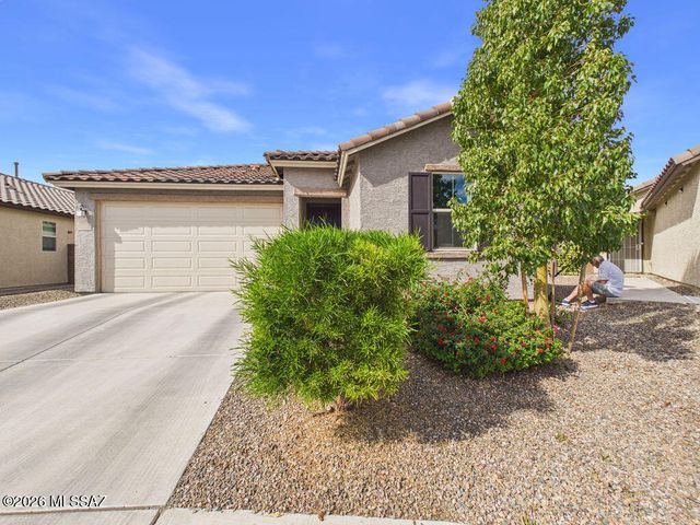 8015 N Scholes Avenue, Tucson, AZ 85741