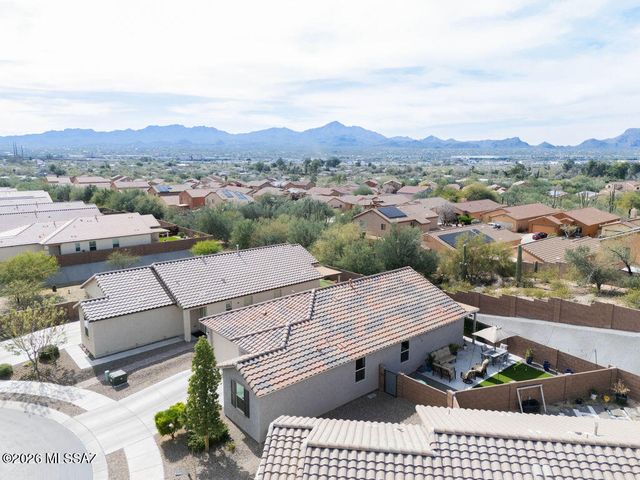 8015 N Scholes Avenue, Tucson, AZ 85741