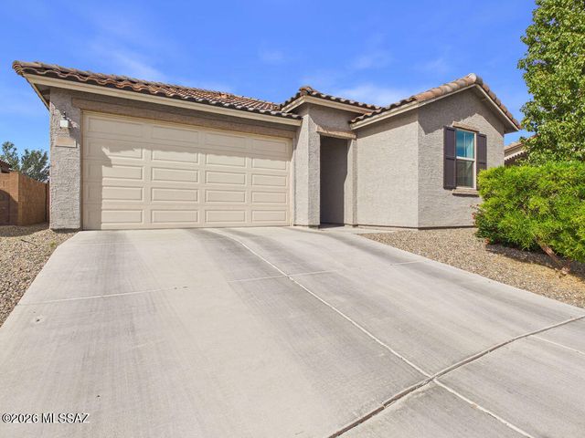 8015 N Scholes Avenue, Tucson, AZ 85741