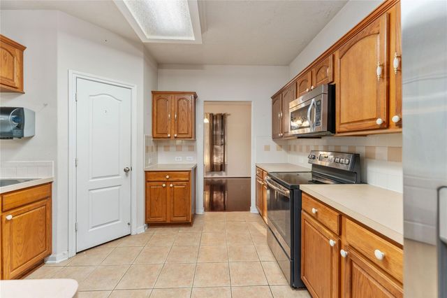 1520 Allison Street, Alvin, TX 77511