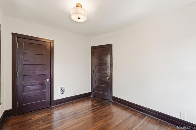 1807 Seyburn Street, Detroit, MI 48214
