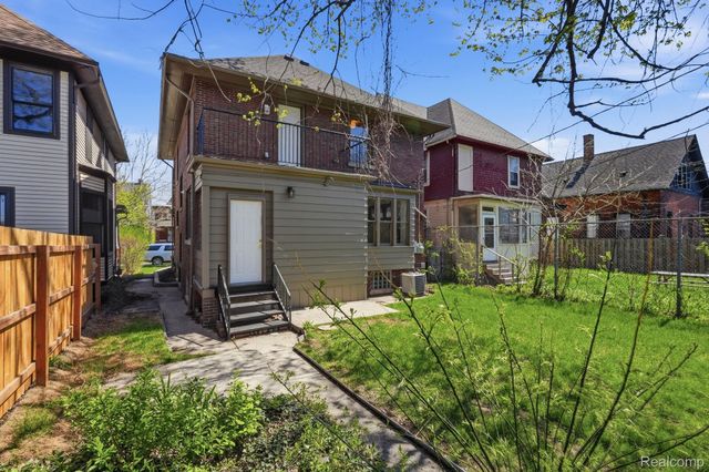 1807 Seyburn Street, Detroit, MI 48214