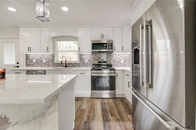 6027 Kenilwood Drive, Houston, TX 77033