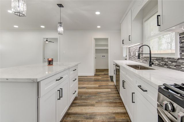 6027 Kenilwood Drive, Houston, TX 77033