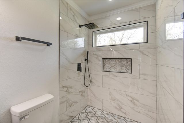 6027 Kenilwood Drive, Houston, TX 77033