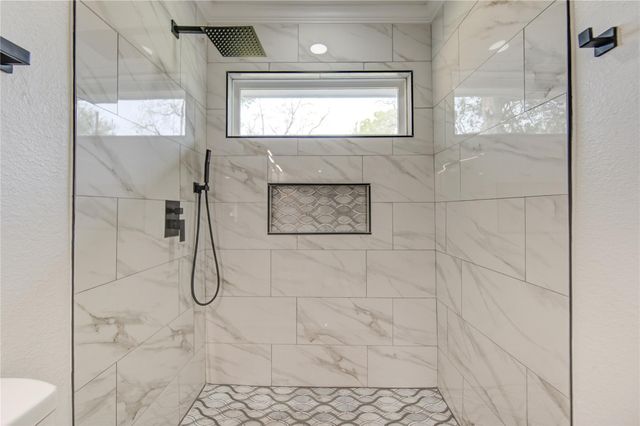 6027 Kenilwood Drive, Houston, TX 77033