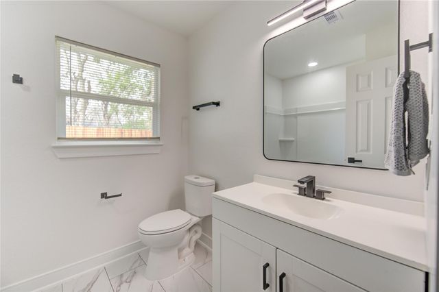 6027 Kenilwood Drive, Houston, TX 77033