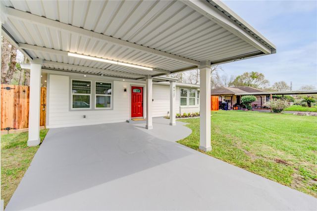 6027 Kenilwood Drive, Houston, TX 77033