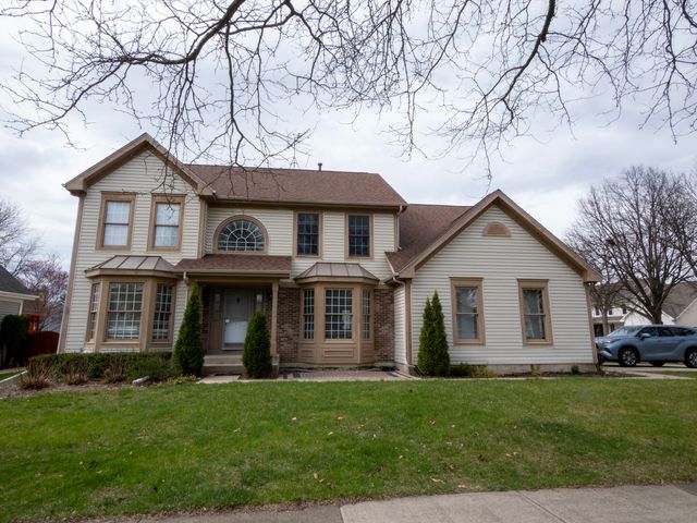 1060 Elma Avenue, Elgin, IL 60120