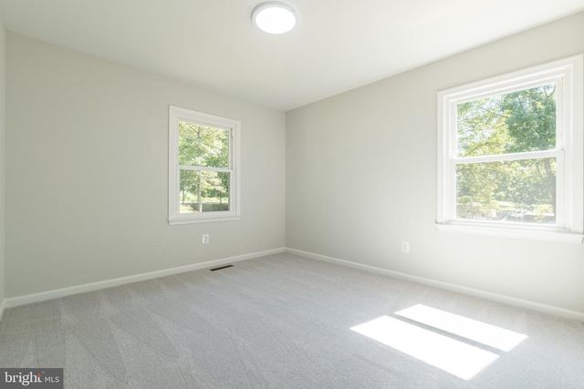 7 CARTER LN, Stafford, VA 22556