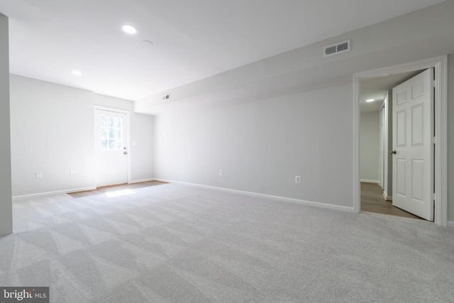 7 CARTER LN, Stafford, VA 22556