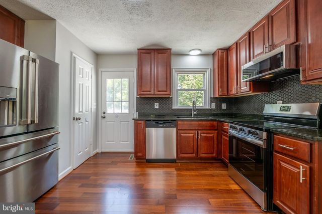 7 CARTER LN, Stafford, VA 22556