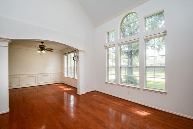 1402 Brook Grove Drive, Katy, TX 77450