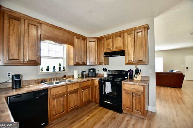 1520 Brownwood Avenue, Lagrange, GA 30240