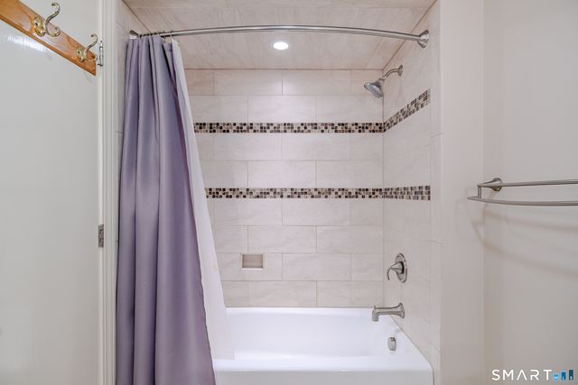 18 Jewel Lane, New Fairfield, CT 06812