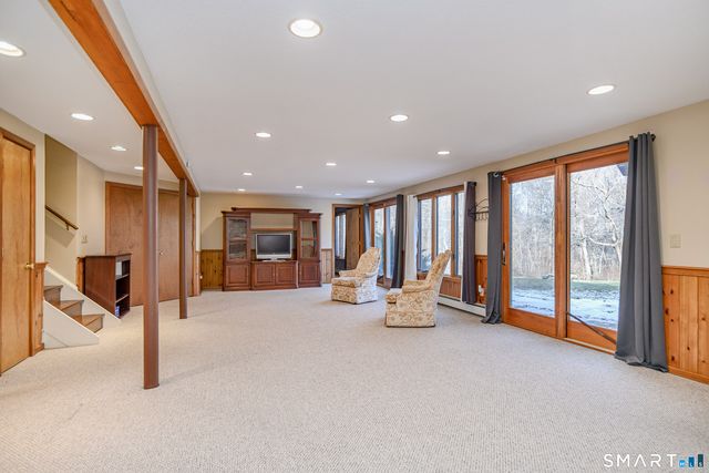 18 Jewel Lane, New Fairfield, CT 06812