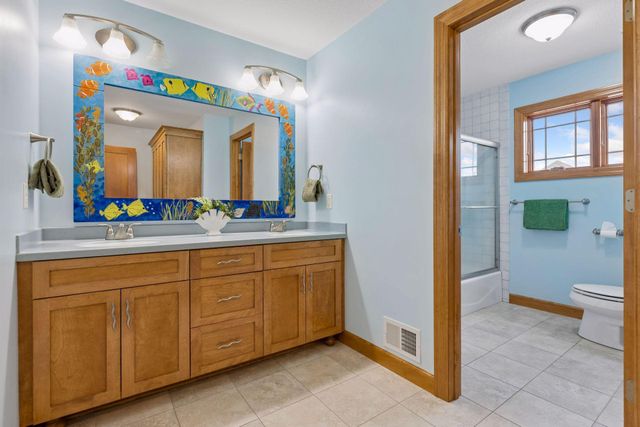 5158 167th Street W, Lakeville, MN 55044