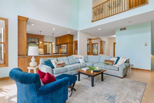 5158 167th Street W, Lakeville, MN 55044