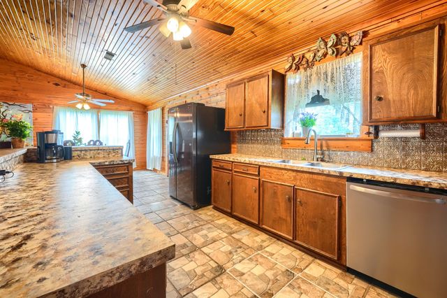 625 County Road 4735, Cumby, TX 75433
