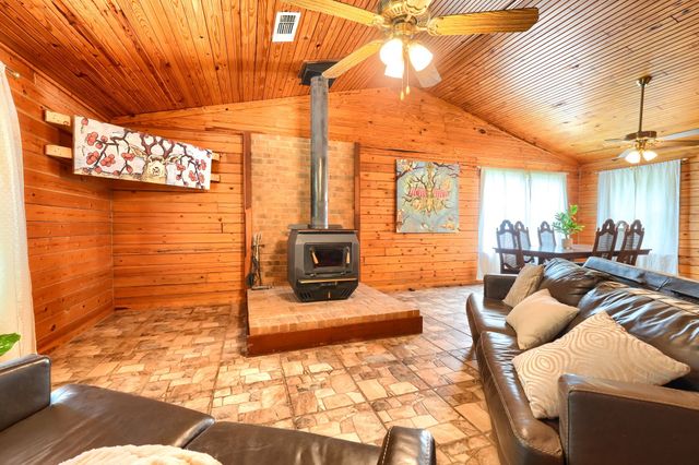 625 County Road 4735, Cumby, TX 75433